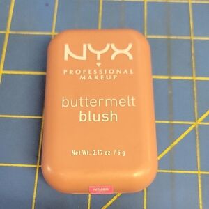 NYX Professional Makeup Buttermelt Blush - Feeling Butta 5g